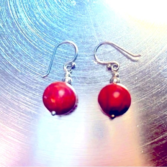 💎Red ball earrings add a pop to any outfit❣️ - Picture 3 of 4